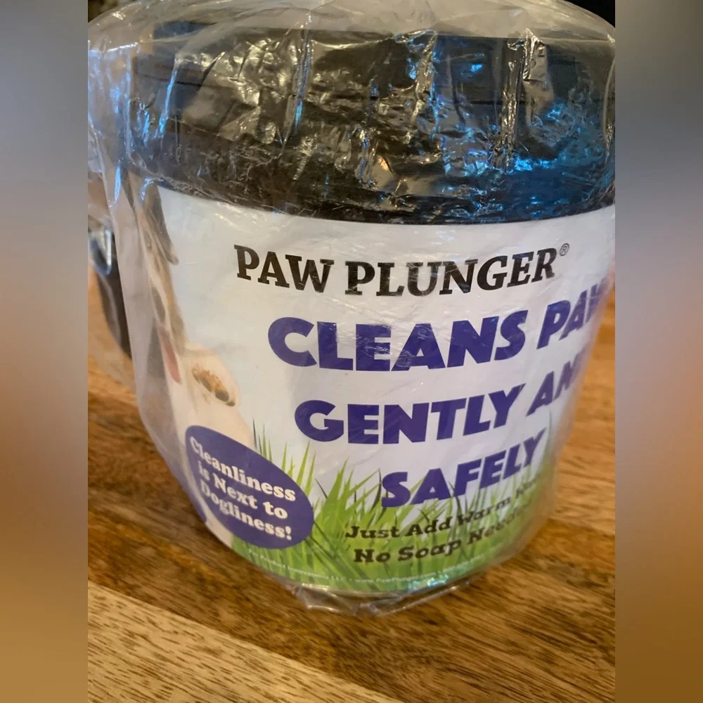 Paw Plunger for your Pooch! NWT dog lover!